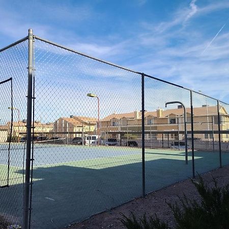 2Bed 1 Bath Condo Near Nellis Afb & The Strip ラスベガス エクステリア 写真