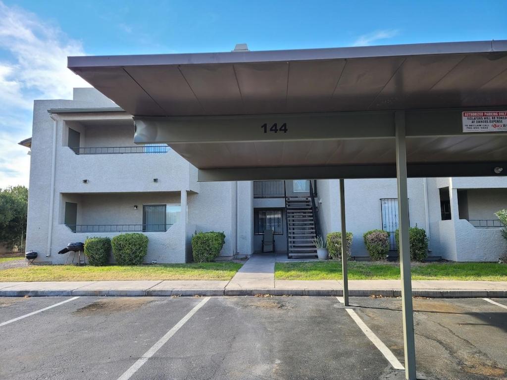 2Bed 1 Bath Condo Near Nellis Afb & The Strip ラスベガス エクステリア 写真