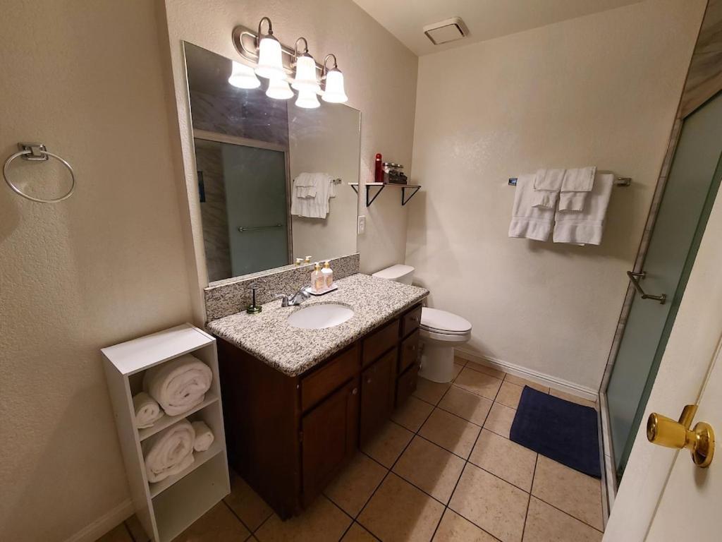 2Bed 1 Bath Condo Near Nellis Afb & The Strip ラスベガス エクステリア 写真