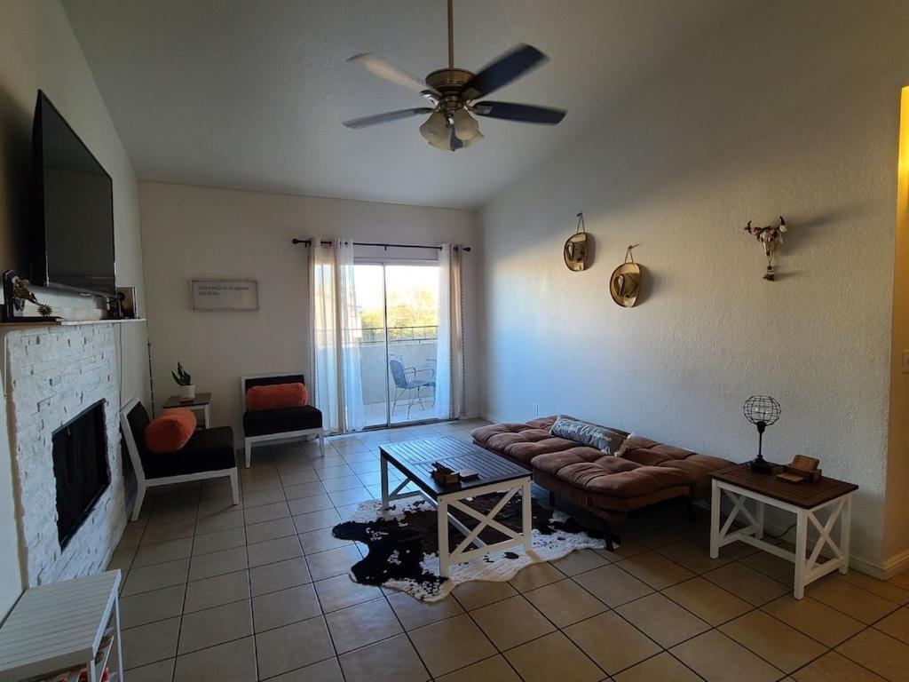 2Bed 1 Bath Condo Near Nellis Afb & The Strip ラスベガス エクステリア 写真