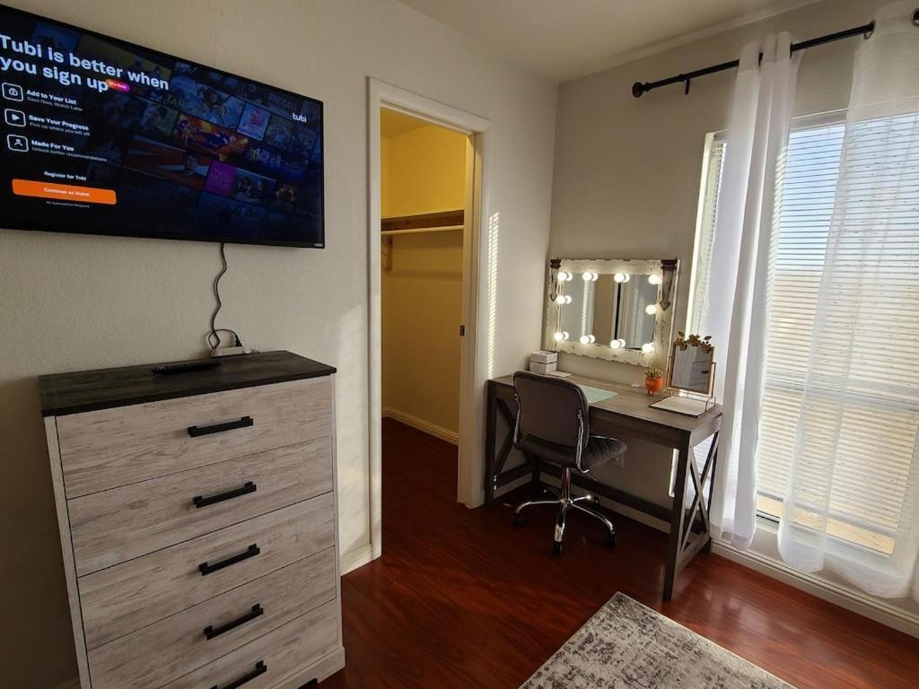 2Bed 1 Bath Condo Near Nellis Afb & The Strip ラスベガス エクステリア 写真