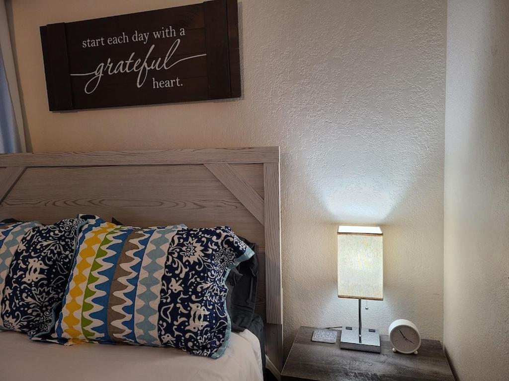2Bed 1 Bath Condo Near Nellis Afb & The Strip ラスベガス エクステリア 写真