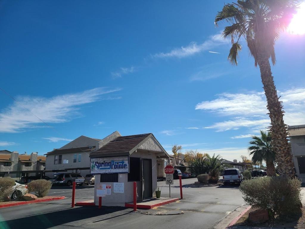 2Bed 1 Bath Condo Near Nellis Afb & The Strip ラスベガス エクステリア 写真